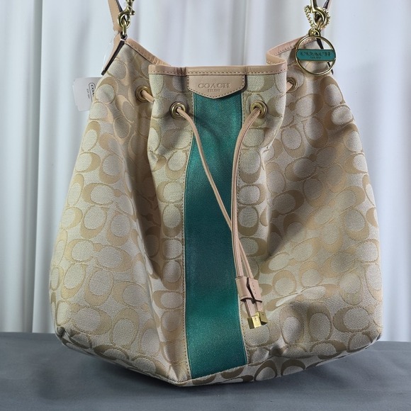 Coach Bucket Bag Khaki And Emerald F30581  BKHEM NWT - Picture 9 of 10
